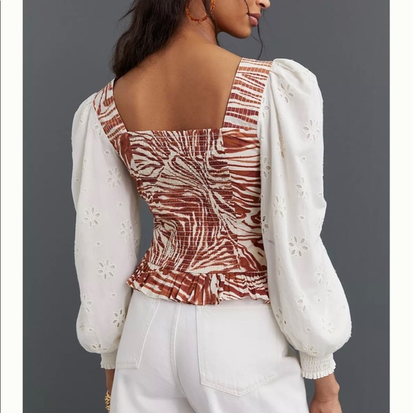 Love the Label Smocked Puff-Sleeve Blouse Animal Print Size XS NWT - Picture 2 of 8